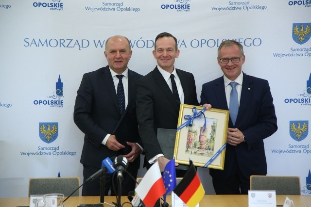 Marszałek Andrzej Buła, minister dr Volker Wissing i wicemarszałek Roman Kolek.