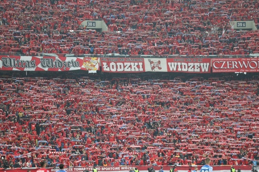 Ponad cały stadion Widzewa pojechał do Chorzowa. 19 tys. kibiców Widzewa na Stadionie Śląskim. Zdjęcia kibiców