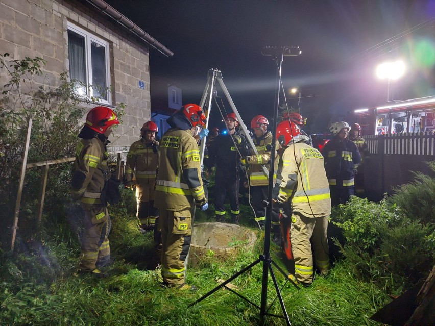 Makabryczne znalezisko w studni w Masłowie Pierwszym. Policja wyjaśnia sprawę tajemniczej śmierci 57-latka