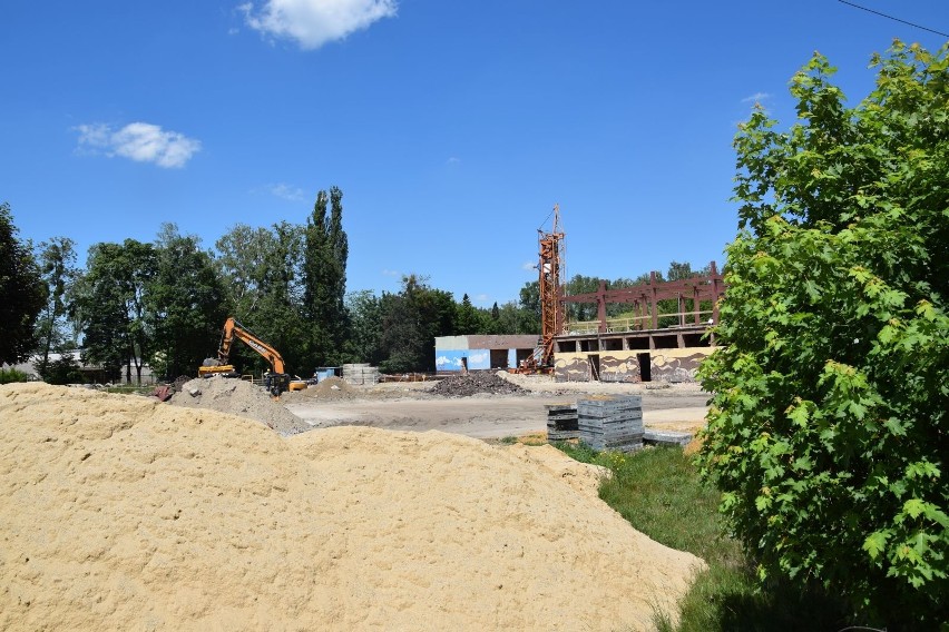 Tak wygląda kompleks nowych basenów w Kędzierzynie-Koźlu na 5 miesięcy przed odbiorem (zdjęcia)