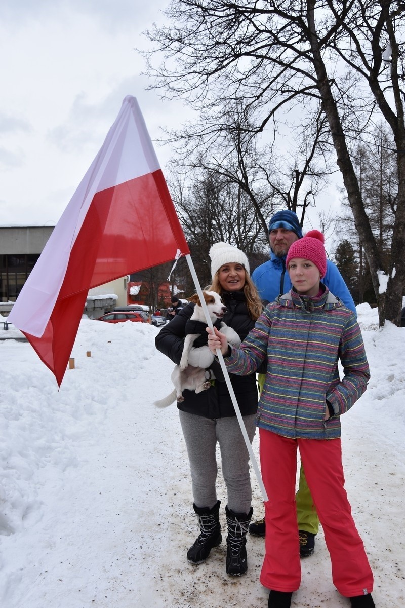 Zakopane: Pucharowe szaleństwo zaczyna się wieczorem, ale pierwsi kibice skoków są już w mieście [ZDJĘCIA]