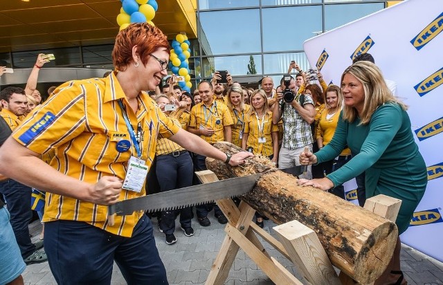 Około godz. 9:40 rozpoczęła się ceremonia otwarcia sklepu IKEA w Bydgoszczy.