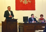 Nadzwyczajna sesja Rady Miejskiej w Radomiu. Radni odrzucili wniosek prezydenta o fundusze na projekty. "Niech prezydent się zastanowi"