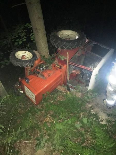 Do wypadku w Libratowej doszło w nocy 11 lipca. Rannego traktorzystę do szpitala przetransportował helikopter LPR