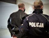 Strzały w Mikołowie. Mężczyzna chciał nocą zabić sąsiada - ustaliła prokuratura. Trafił w okno i telewizor