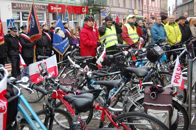 Już po raz XIV organizowany jest w Nakle Niepodległościowy Rajd Rowerowy. Cykliści wyruszą z nakielskiego rynku 11 listopada o godz. 9.15.