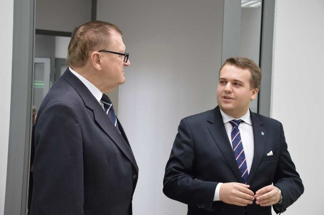 O projekcie wprowadzenia Starachowickiej Karty Seniora prezydent Marek Materek poinformował w Domu Seniora "Manhatan".
