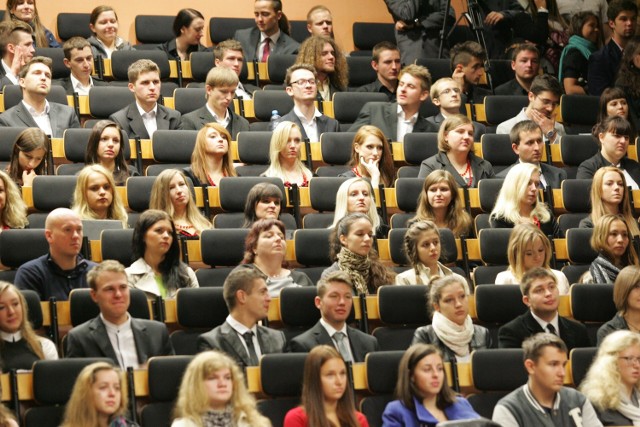W tym roku na uczelnie województwa śląskiego będzie uczęszczać około 72 tysięcy studentów