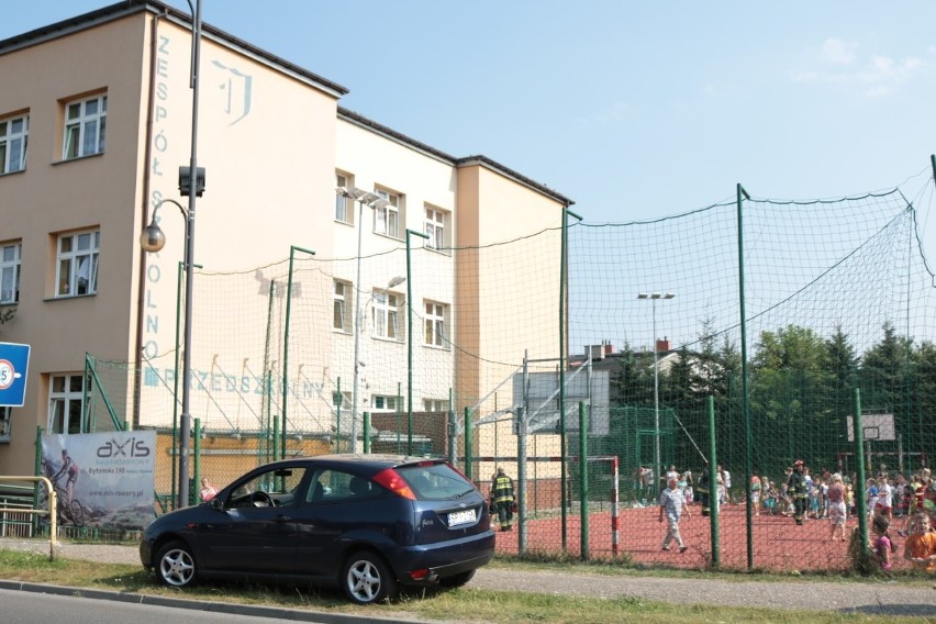 Ewakuacja szkoły w Piekarach Śląskich - Kozłowej Górze