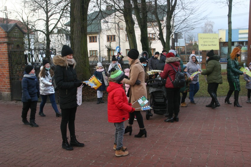 Ostrów Mazowiecka. Orszak Trzech Króli 2022. Zdjęcia, wideo 6.01.2022