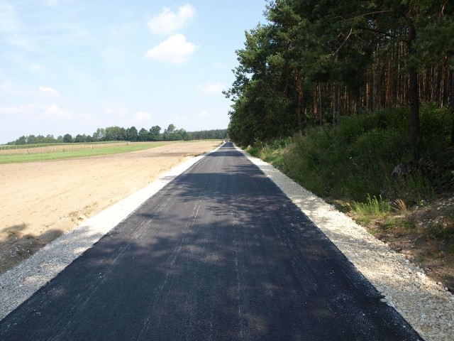 Gmina Kluczewsko wyremontowała już drogę łączącą wsie Bobrowska Wola, Kolonia Bobrowska Wola – Ciemiętniki.