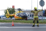 Katowice. Mężczyzna wypadł z 7 piętra bloku. Został zabrany do szpitala śmigłowcem LPR