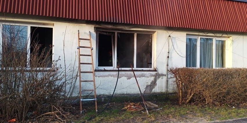 Pożar mieszkania przy ulicy Lelewela w Słupsku [ZDJĘCIA]