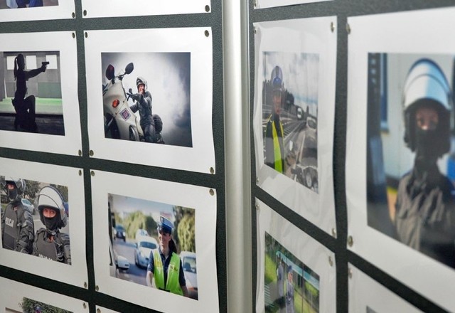Fotografie na wystawie "Kobiety w lubuskiej policji" można obejrzeć W głównym holu KWP w Gorzowie.