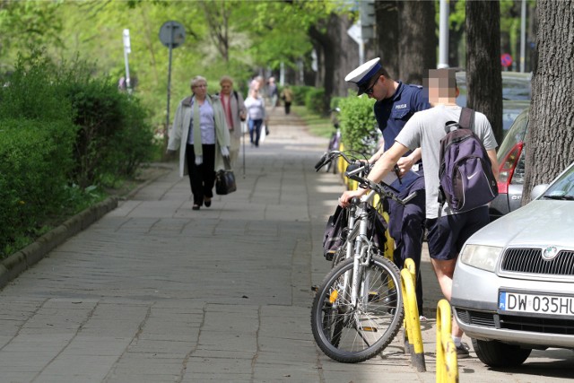 Poznańska drogówka jest policją drogową czy chodnikową?