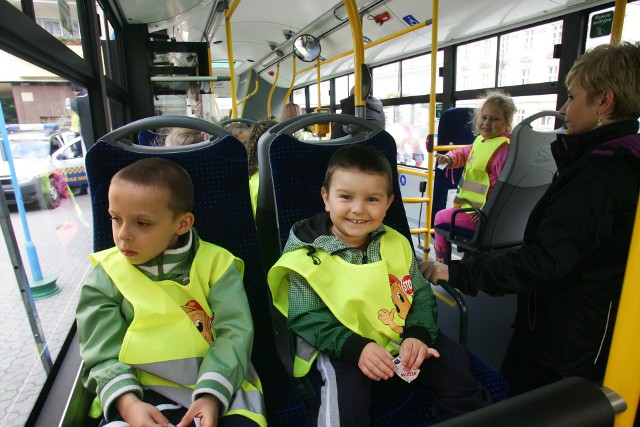 Karta ŚKUP dla uczniów to darmowy transport środkami komunikacji publicznej dla dzieci