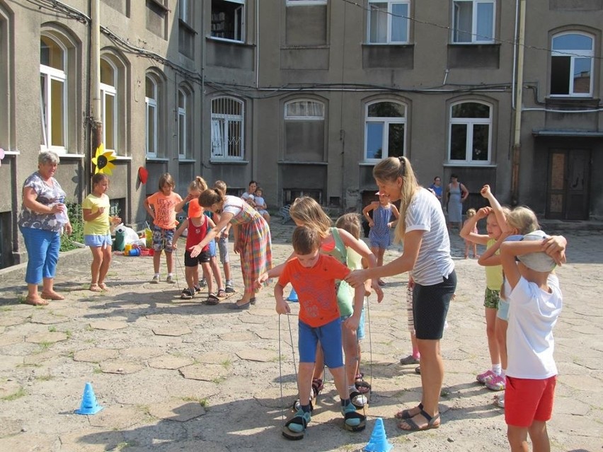 Pabianice Koronawirus. Wakacje w pabianickich bibliotekach w mniejszych grupach