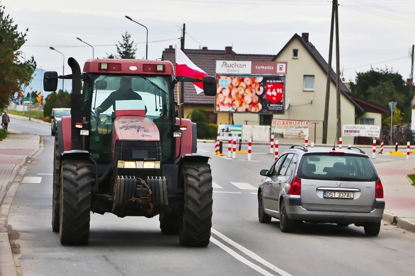 Protest rolników na drodze krajowej nr 8 pod Wrocławiem