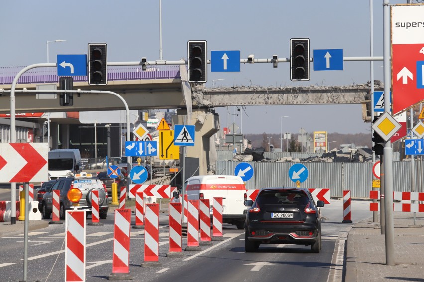 Rozbiórka wiaduktu kolejowego nad ulicą Bocheńskiego w...