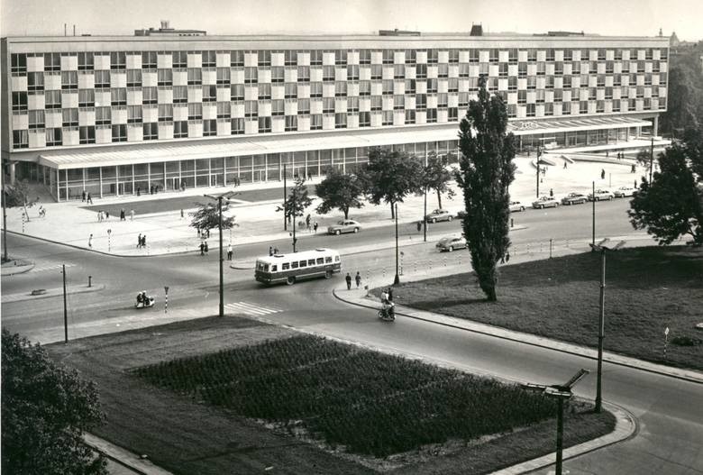 Hotel Cracovia - 57-latek, który był największym i najnowocześniejszym hotelem w Polsce [ZDJĘCIA]
