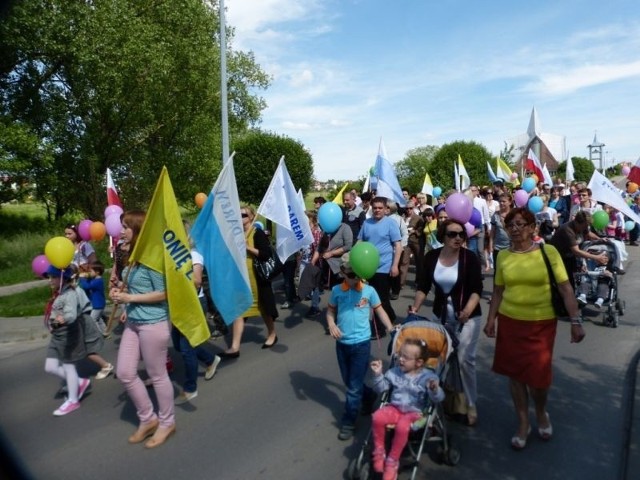 Dzień Dziecka w Staszowie rozpoczął Marsz dla Życia i Rodziny