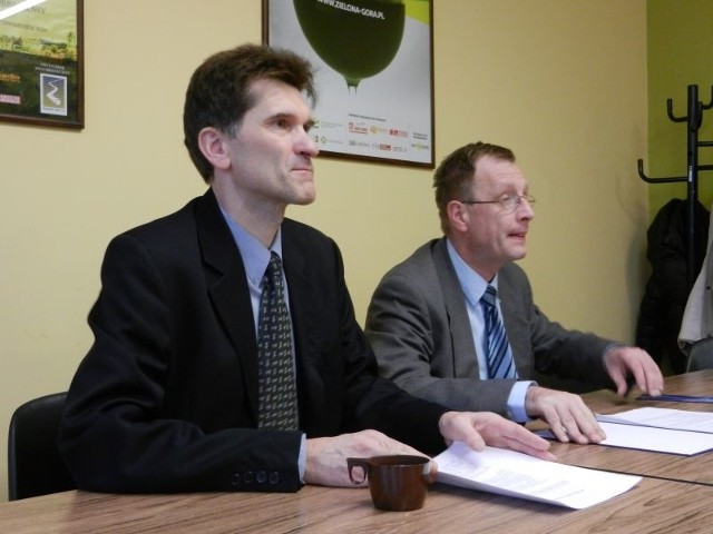 Robert Smoleń (z lewej) i Paweł Kaleta są przeciwni podwyżkom cen biletów w Zielonej Górze