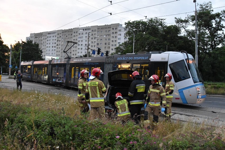 Do groźnego wypadku doszło w pobliżu zajezdni tramwajowej...