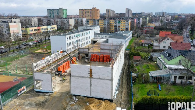 Budowa nowej sali gimnastycznej i łącznika w Szkole Podstawowej nr 11 w Opolu.