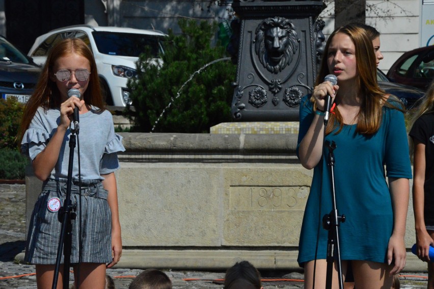 Myślenice. Koncert pod chmurką                