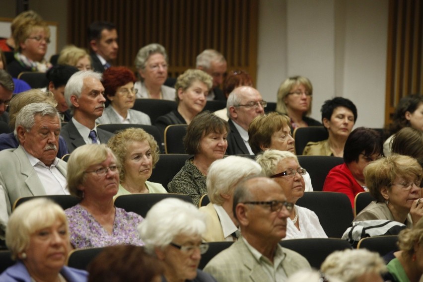 Uniwersytet Trzeciego Wieku w Katowicach - dla aktywnych seniorów