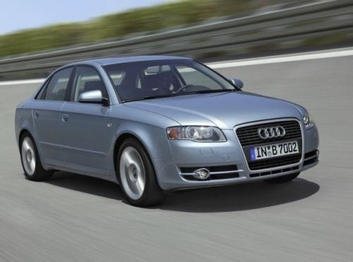 Fot. Audi: Nowe Audi A4 ma charakterystyczny wlot powietrza...