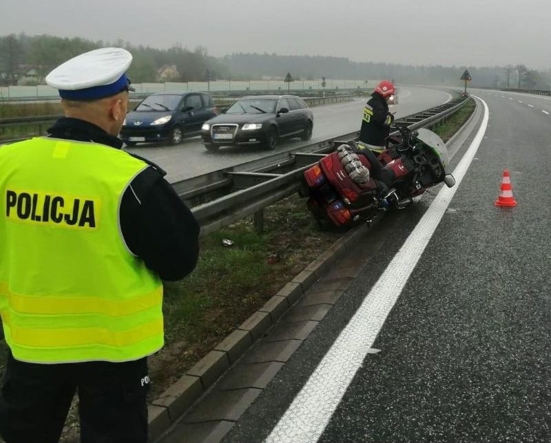 Lucynów. Wypadek motocyklisty na S8 28.04.2019 [ZDJĘCIA]