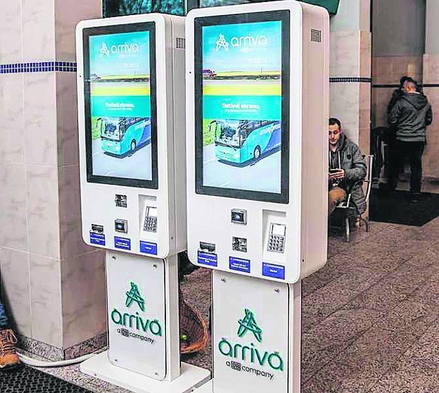Automaty do biletów na toruńskim Dworcu Autobusowym