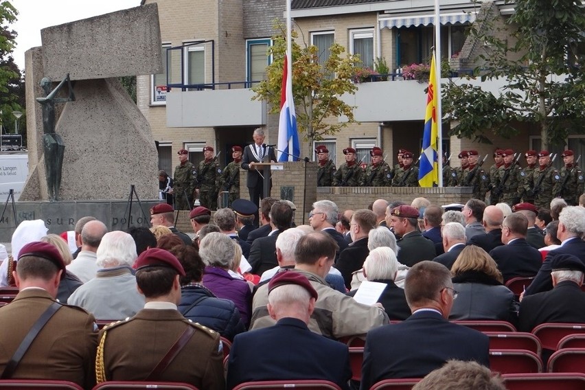 Ponad 100 żołnierzy z Krakowa na obchodach 70. rocznicy operacji Market – Garden