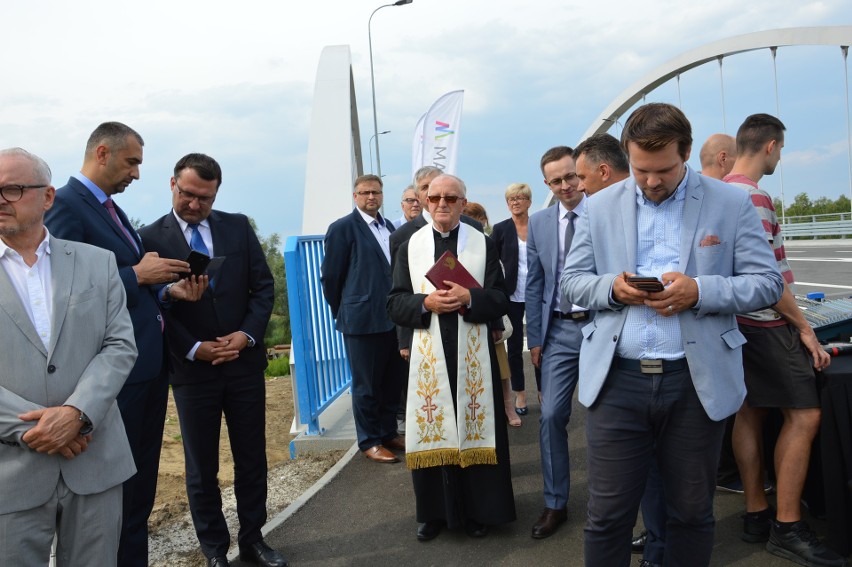 Skawina. Jest już obwodnica. Będzie jeszcze rondo przy wjeździe do miasta oraz nowa droga do Rzozowa.