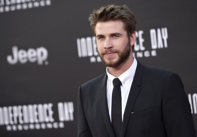 Aktor Liam Hemsworth na premierze filmu "Dzień Niepodległości: Odrodzenie" a Los Angeles (20.06.2016, USA).