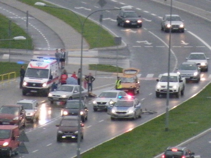 Po godz. 17 doszło do wypadku przy ul. Świętokrzyskiej.