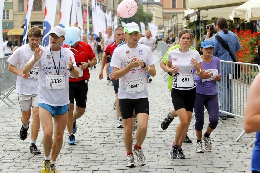 Maraton Wrocław - ZDJĘCIA - zawodnicy z numerami 3801 - 4000