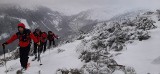 Tatry Słowackie. Specjalnie wywołali lawinę. Zobaczcie, jak zwały śniegu mkną z wielką prędkością [FILM, ZDJĘCIA]