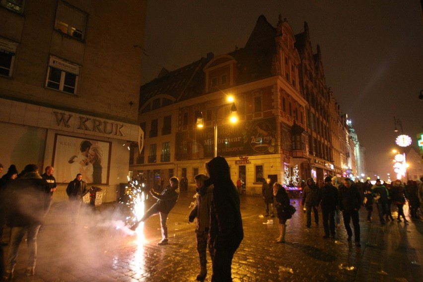 Sylwester na Rynku. Tak Wrocław witał Nowy Rok (MNÓSTWO ZDJĘĆ)