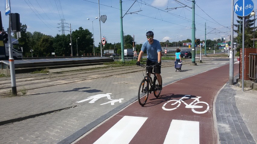 Nowa ścieżka rowerowa wzdłuż Chorzowskiej w Katowicach