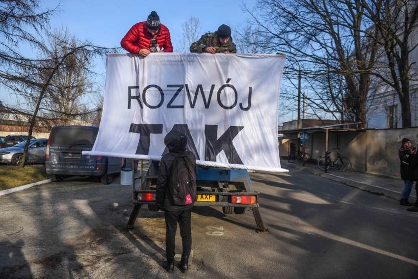 Cmentarz sprzed tysiąca lat zagrozi odkrywce?...