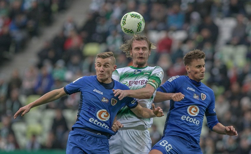 Lechia Gdańsk wygrała i pozostaje liderem! Świetni Sławomir Peszko i Flavio Paixao [ZDJĘCIA]