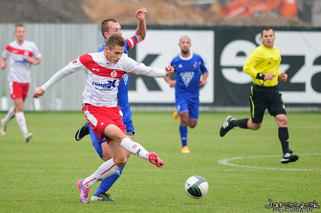 Łódzki Klub Sportowy na pożegnanie rundy jesiennej w Łodzi przegrał z Bronią Radom.