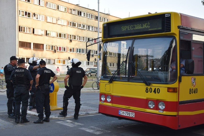 Zamknięta ulica Stacyjna, pełno policji. Co się działo?