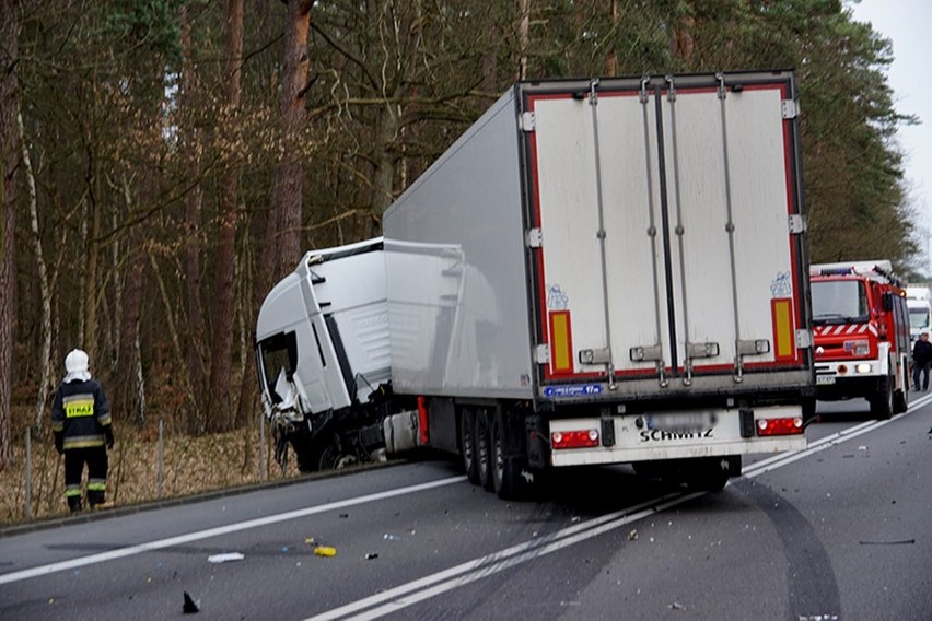 Wypadek na S3. Nie żyje kierowca. Alkohol przyczyną tragedii