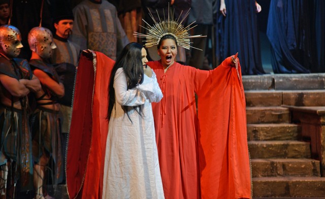 Dorota Wójcik (Liu) i Lilla Lee (Turandot) - dwie najwspanialsze gwiazdy pierwszej premiery opery Pucciniego w Łodzi