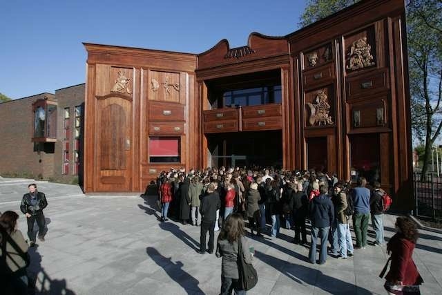 Baj Pomorski jest jedną z najważniejszych instytucji kulturalnych w Toruniu. Teatr powstał w 1946 roku