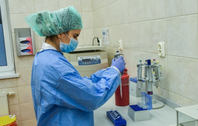 Koronawirus z Chin. W Szpitalu Wojewódzkim w Opolu przebywa mężczyzna z podejrzeniem zakażenia tym wirusem