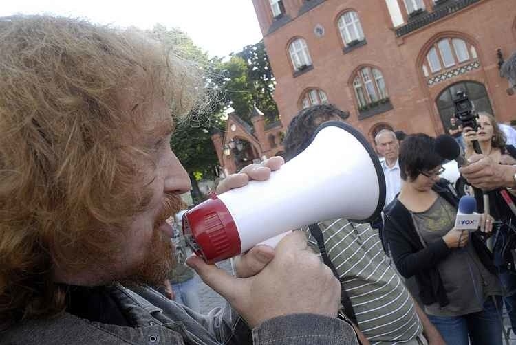 Zdjecia ze środowego protestu przed slupskim ratuszem...